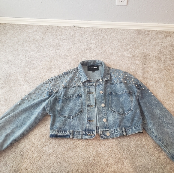 Jean jacket - Picture 5 of 7